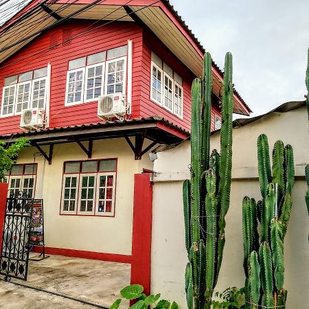Champion Hostel 2 (Adults Only) Чиангмай Экстерьер фото