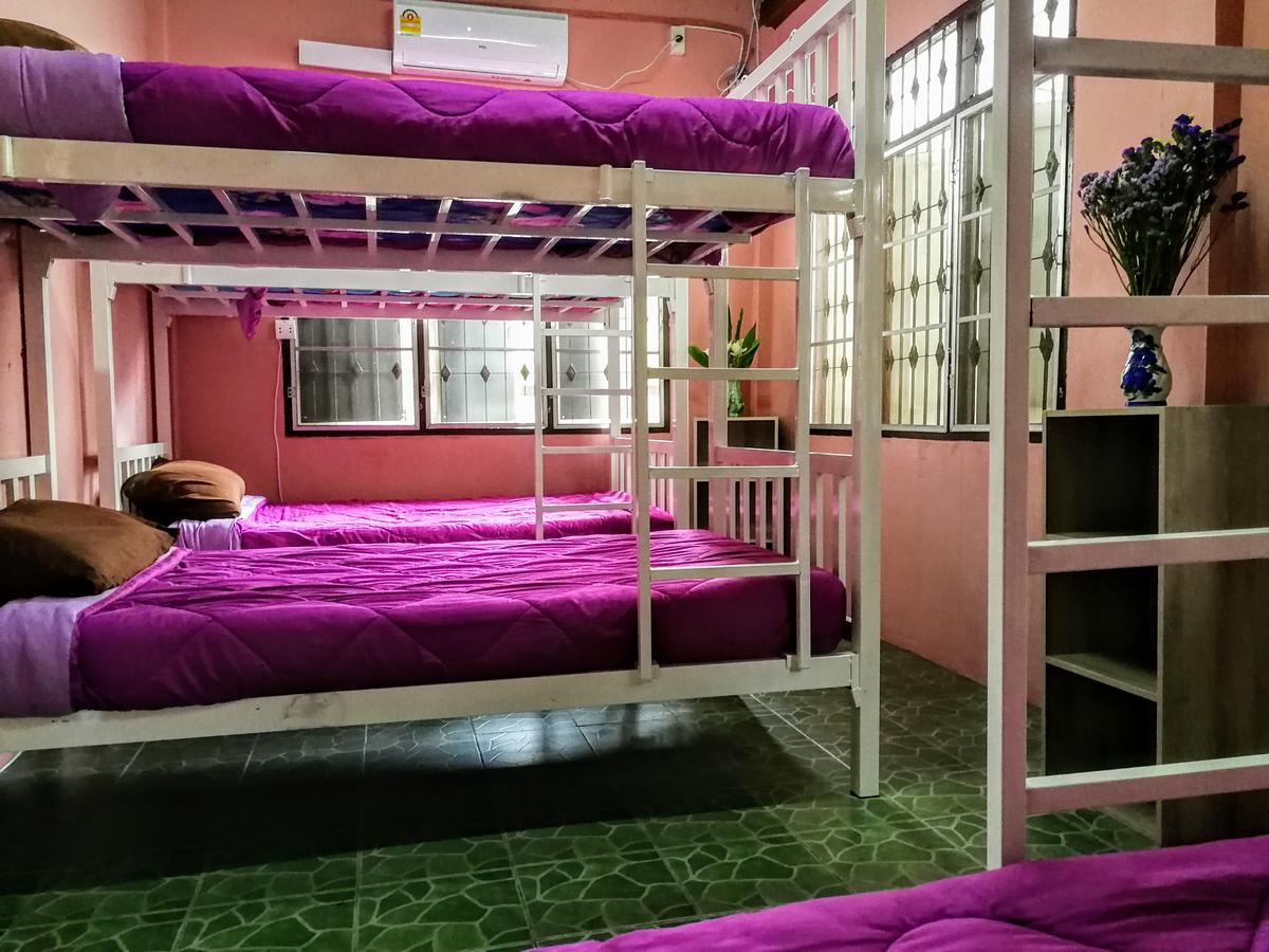 Champion Hostel 2 (Adults Only) Чиангмай Экстерьер фото
